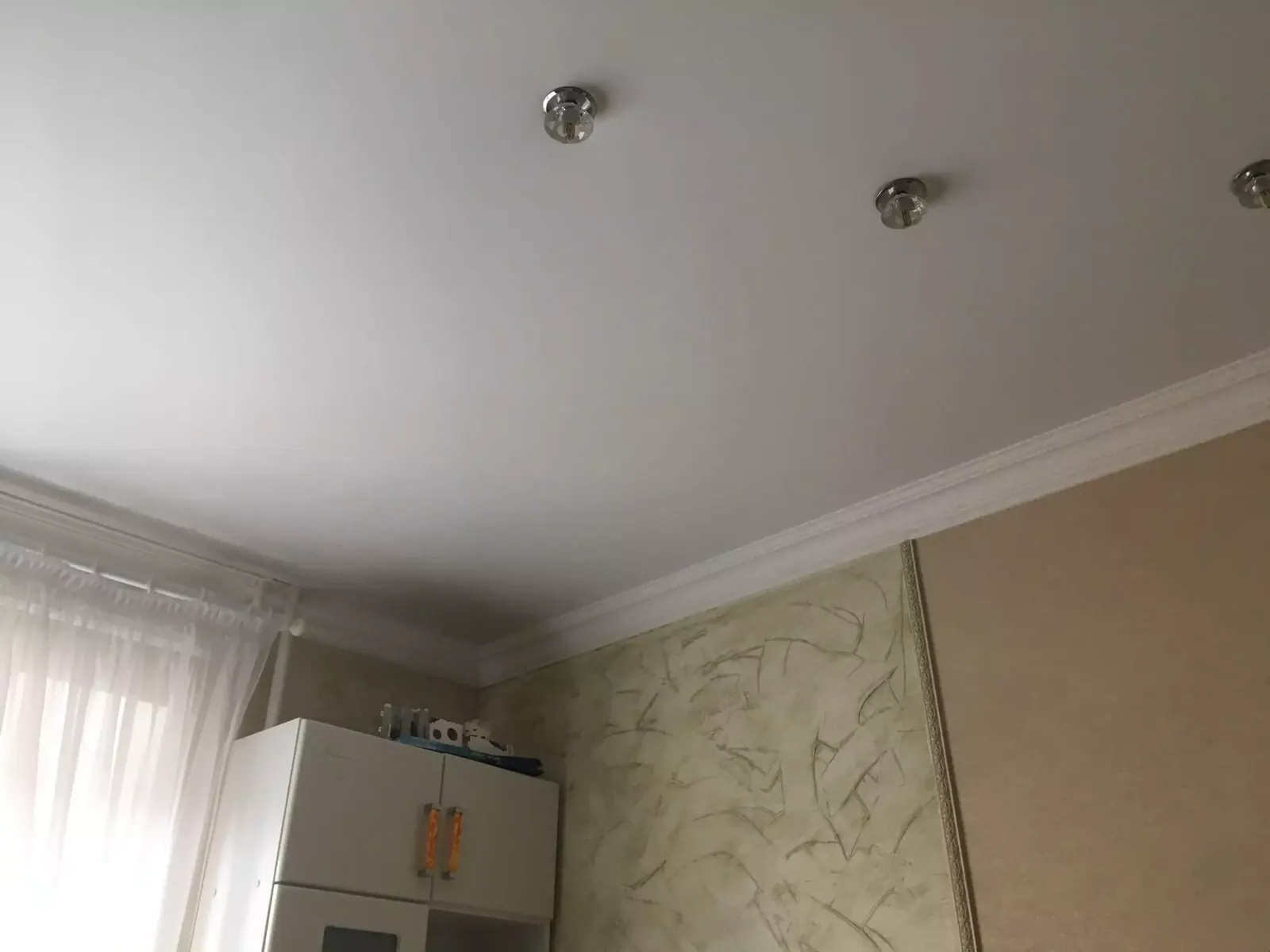 Матовый натяжной потолок в квартиру — Вологда, Конева, 5Б, фото 3